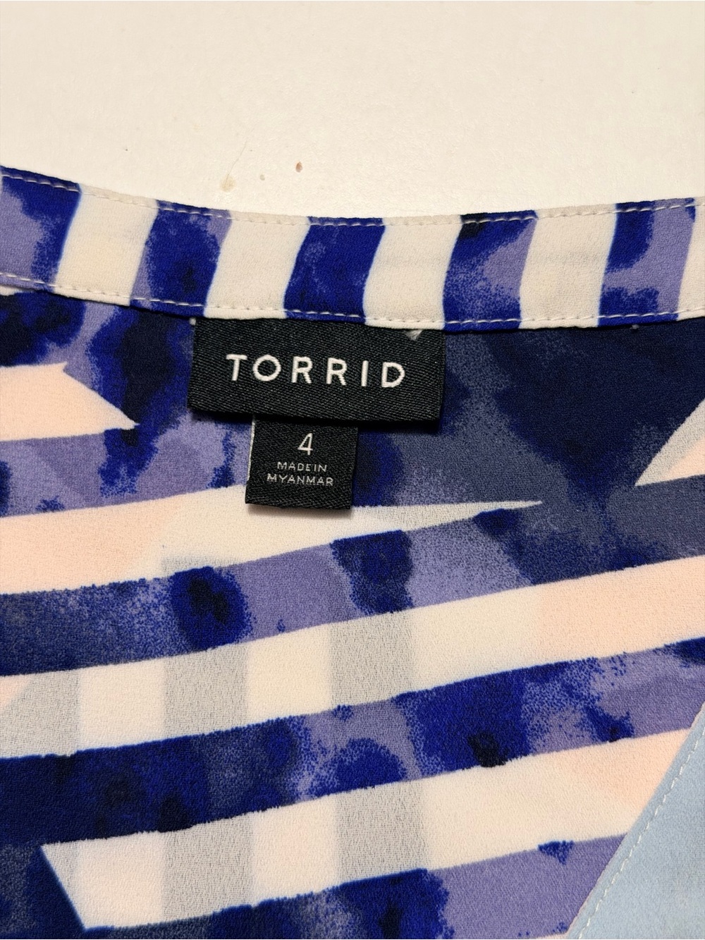 Torrid Women’s 4X Georgette Tie Front Sleeveless Abstract Geometric Tank Top - Picture 7 of 10
